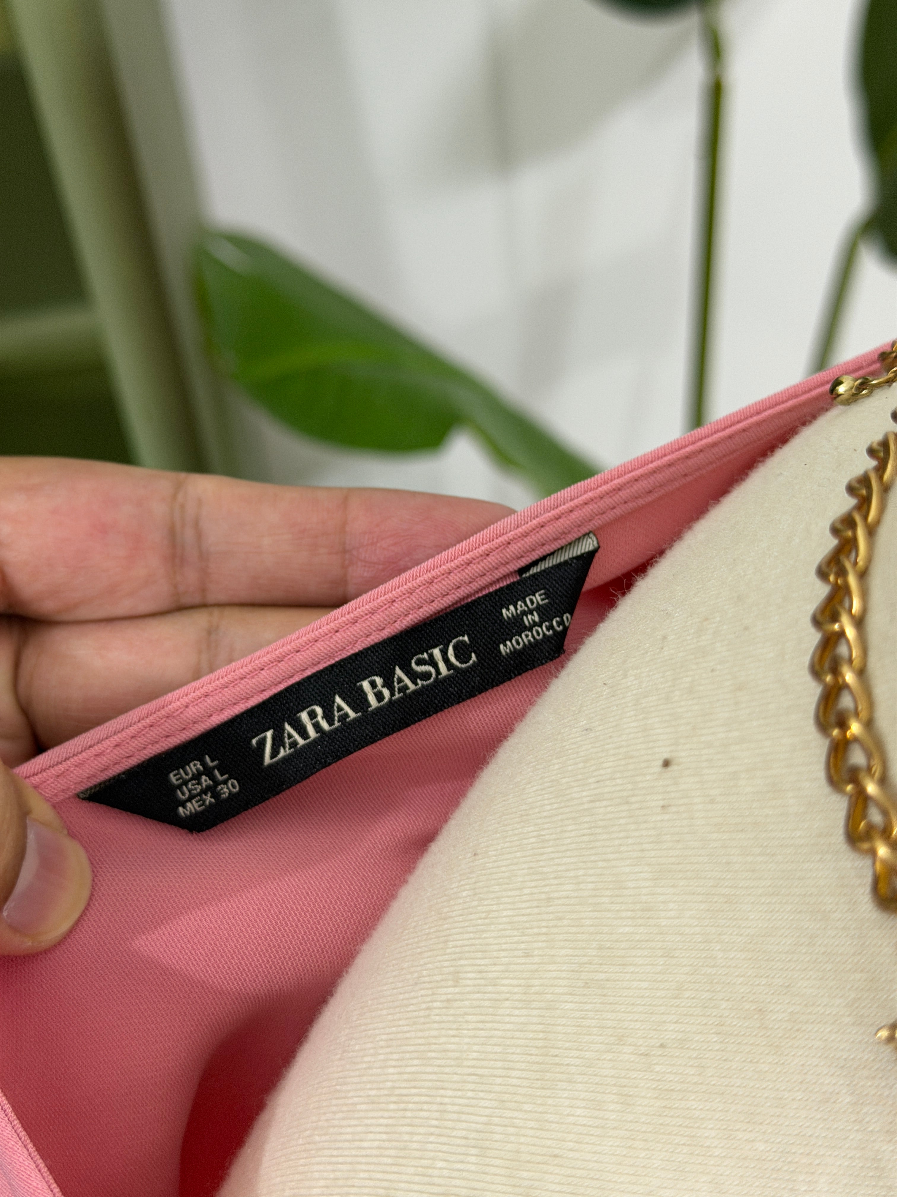 ZARA BASIC (MINT CONDITION PREMIUM PLUS)