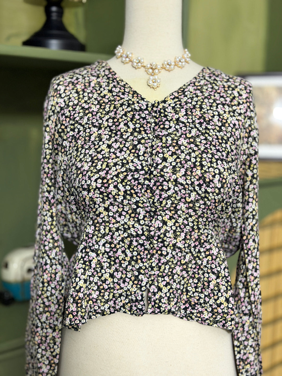 NEW LOOK (CONDITION: PREMIUM PLUS)