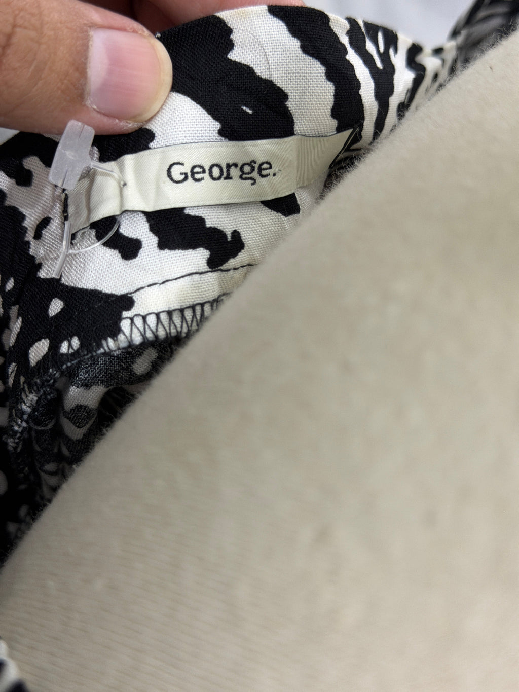 GEORGE (CONDITION: PREMIUM PLUS)