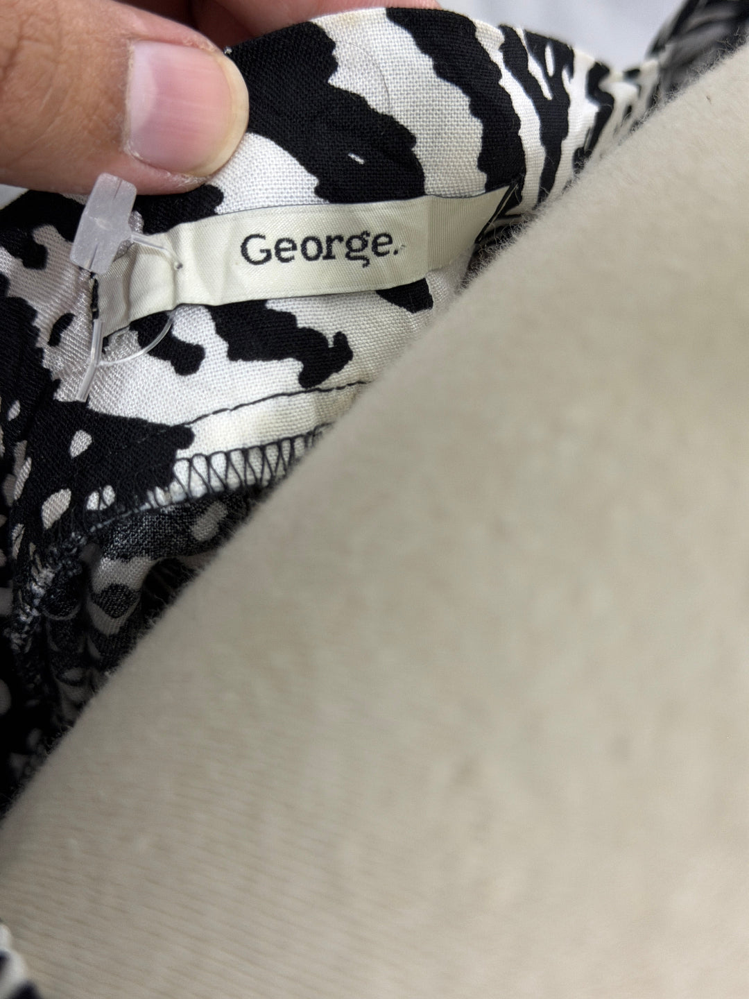 GEORGE (CONDITION: PREMIUM PLUS)