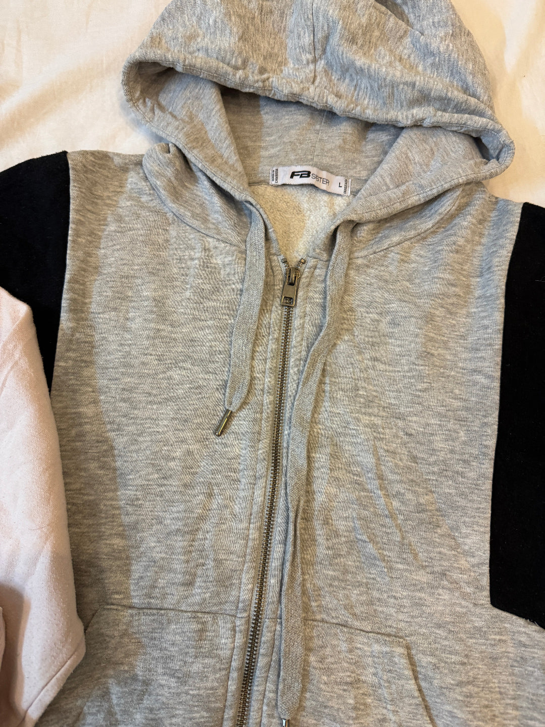 FB SISTERS (CONDITION : PREMIUM PLUS)