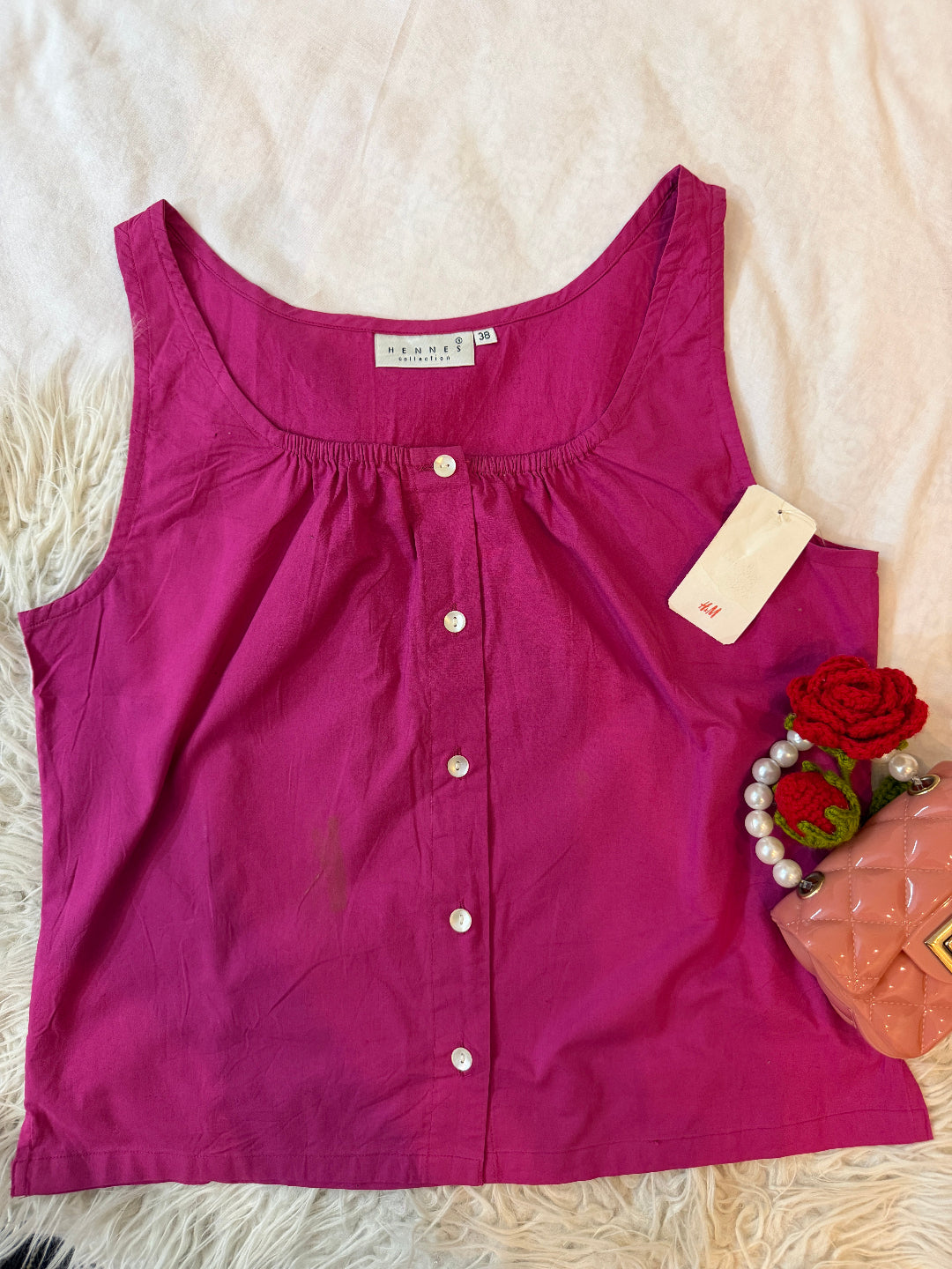 HENNES (MINT CONDITION  JUST NEW)