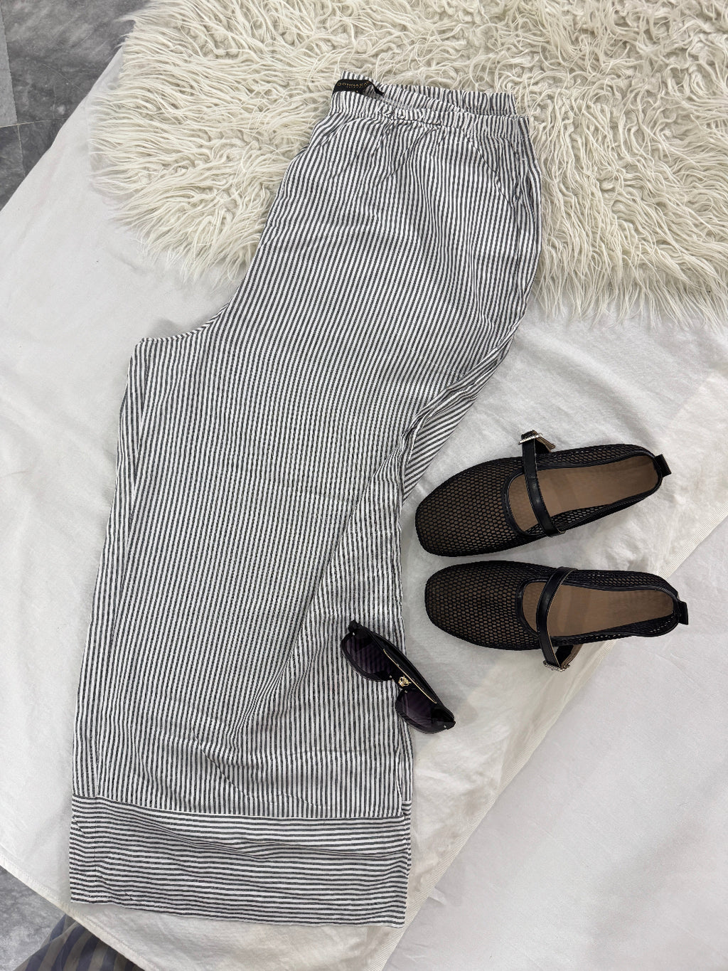 DONNAK KARAN (CONDITION: PREMIUM)