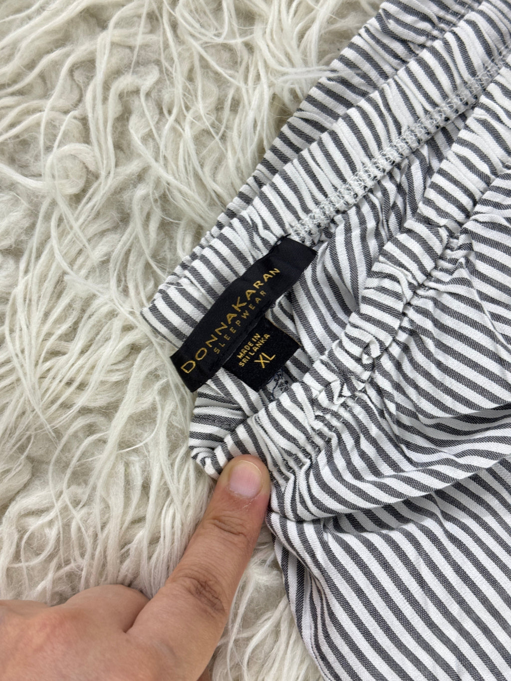 DONNAK KARAN (CONDITION: PREMIUM)
