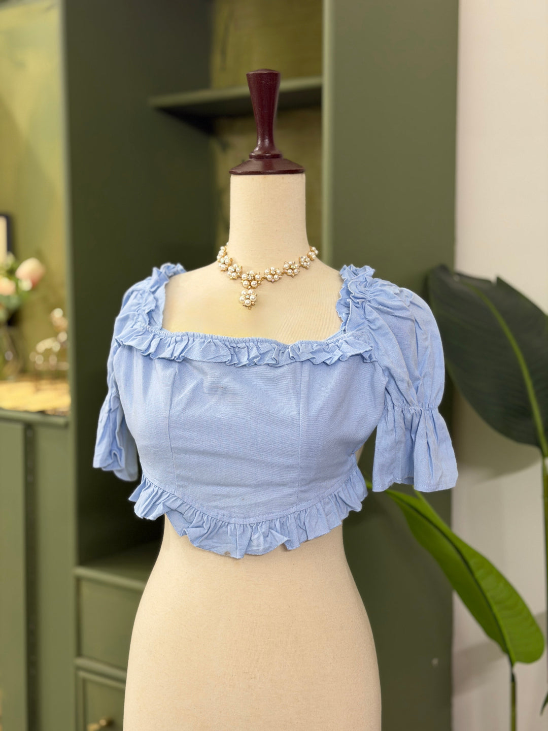 PRETTY LITTLETHING (CONDITION : PREMIUM PLUS)